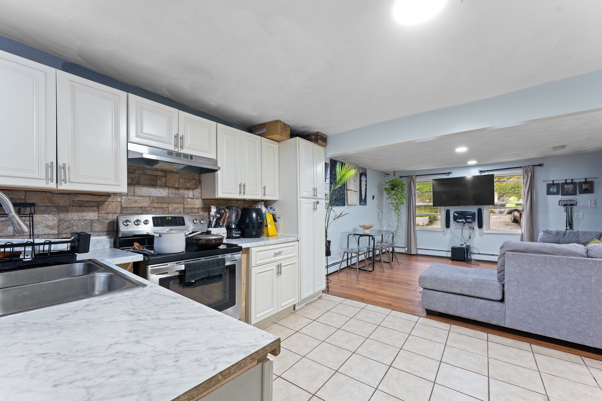 588 Manton, Providence, RI 02909 - Image 13
