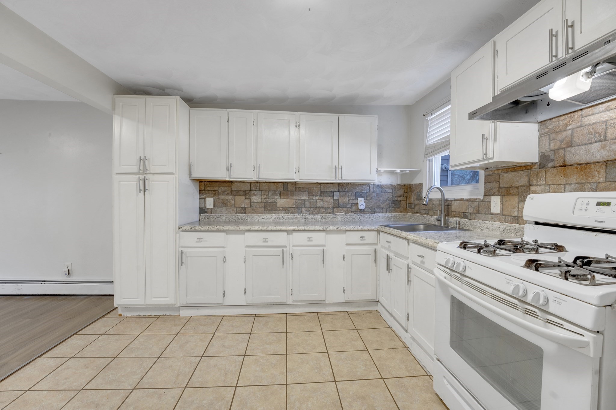 588 Manton, Providence, RI 02909 - Image 31
