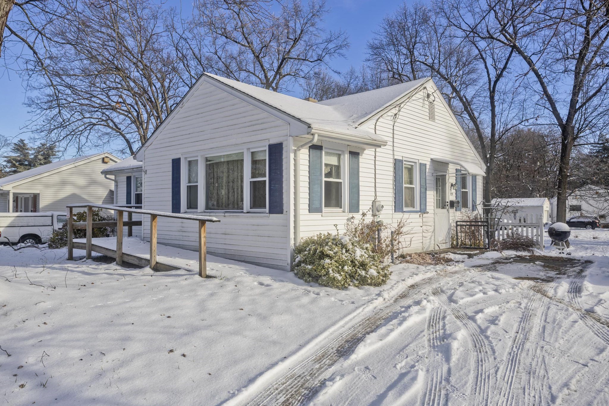 129 Cooper St, Springfield, MA 01108 - Image 2