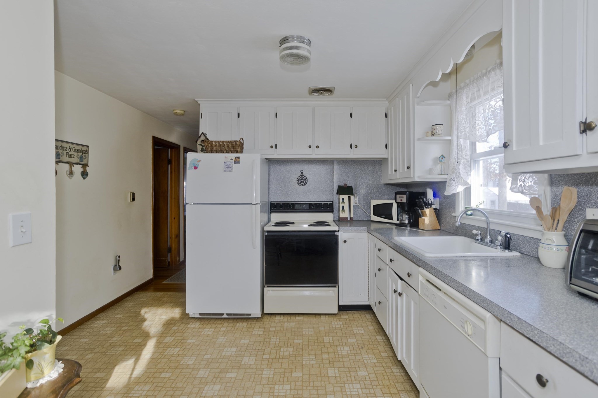 129 Cooper St, Springfield, MA 01108 - Image 5