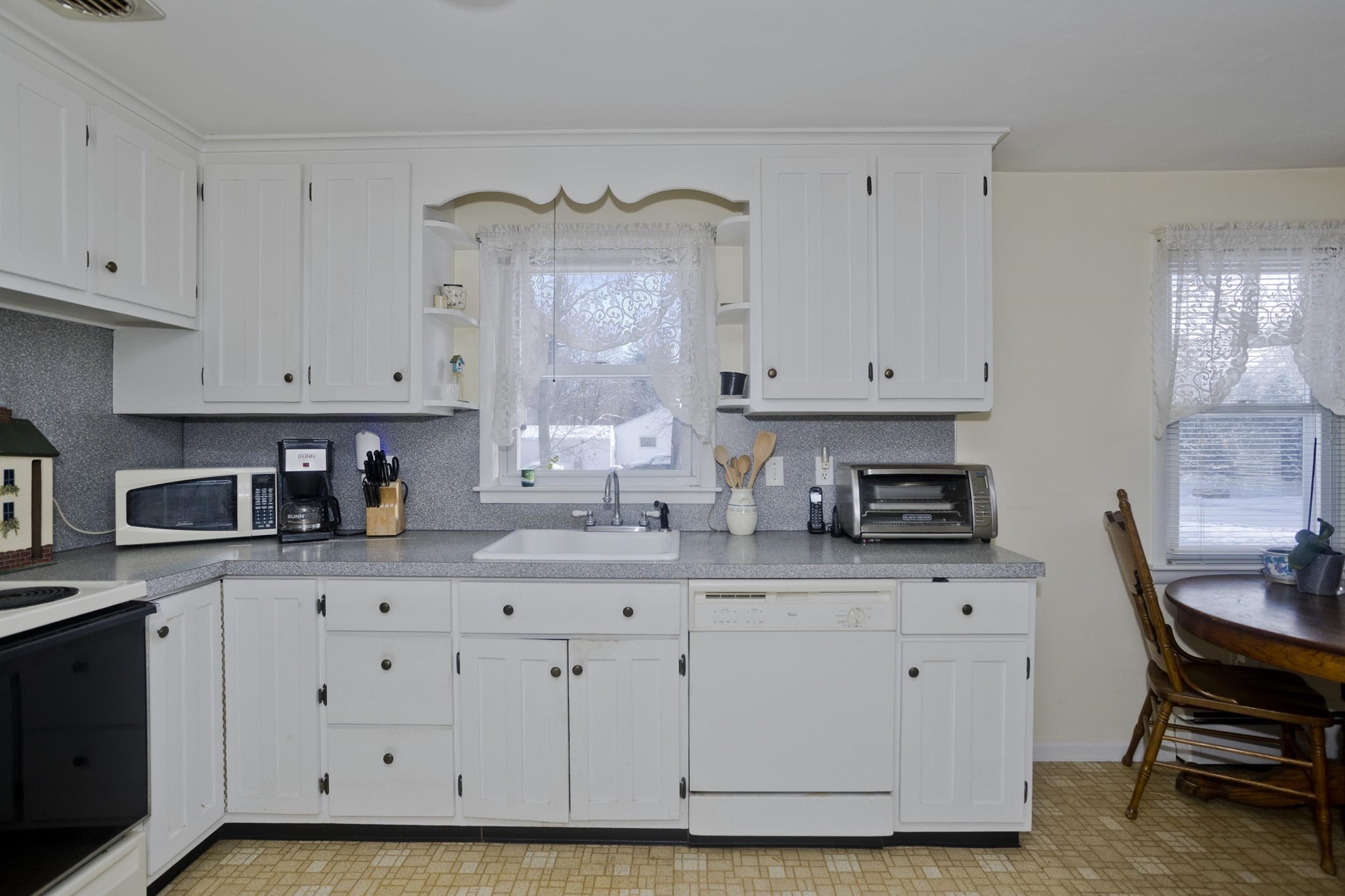 129 Cooper St, Springfield, MA 01108 - Image 8