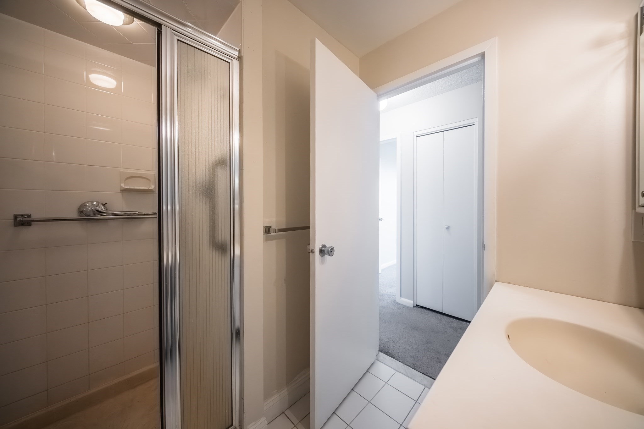 1002 Paradise Rd Unit PHE, Swampscott, MA 01907 - Image 19