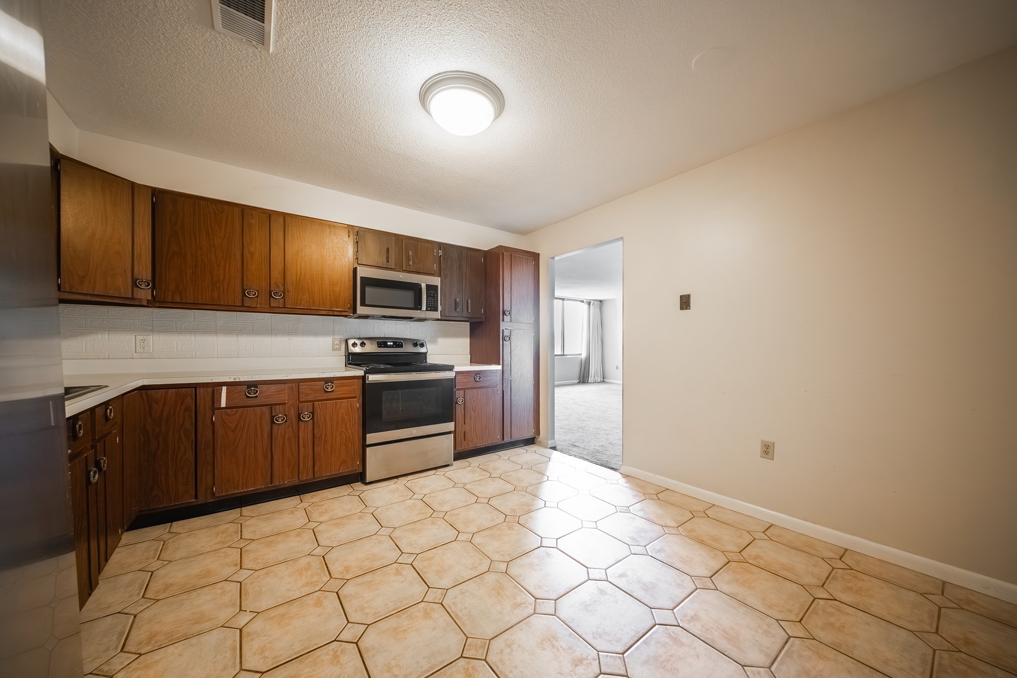 1002 Paradise Rd Unit PHE, Swampscott, MA 01907 - Image 3