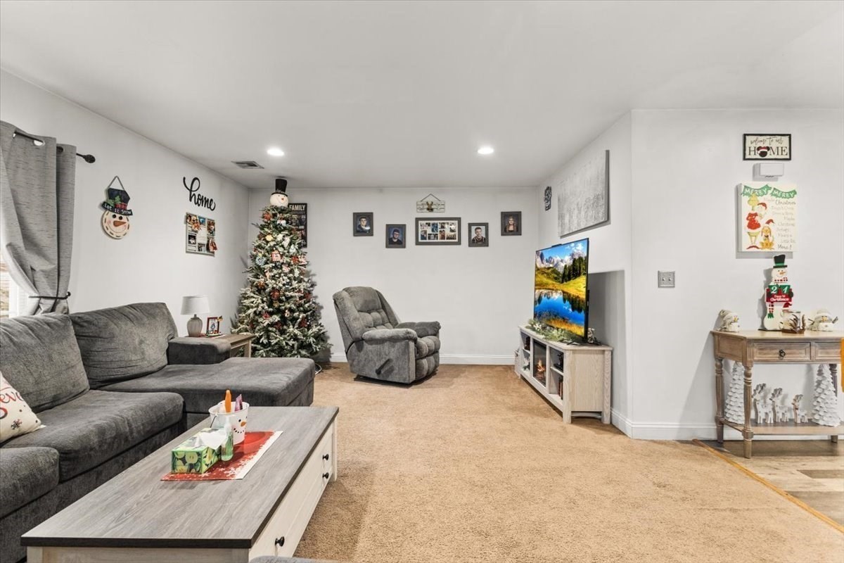 383 Tremont, Taunton, MA 02780 - Image 11