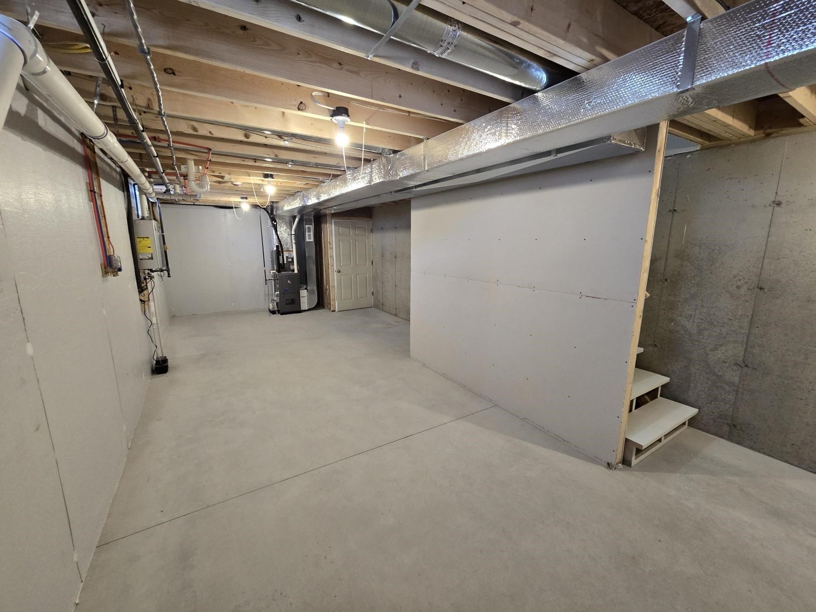 184 Howard Street, Ludlow, MA 01056 - Image 16