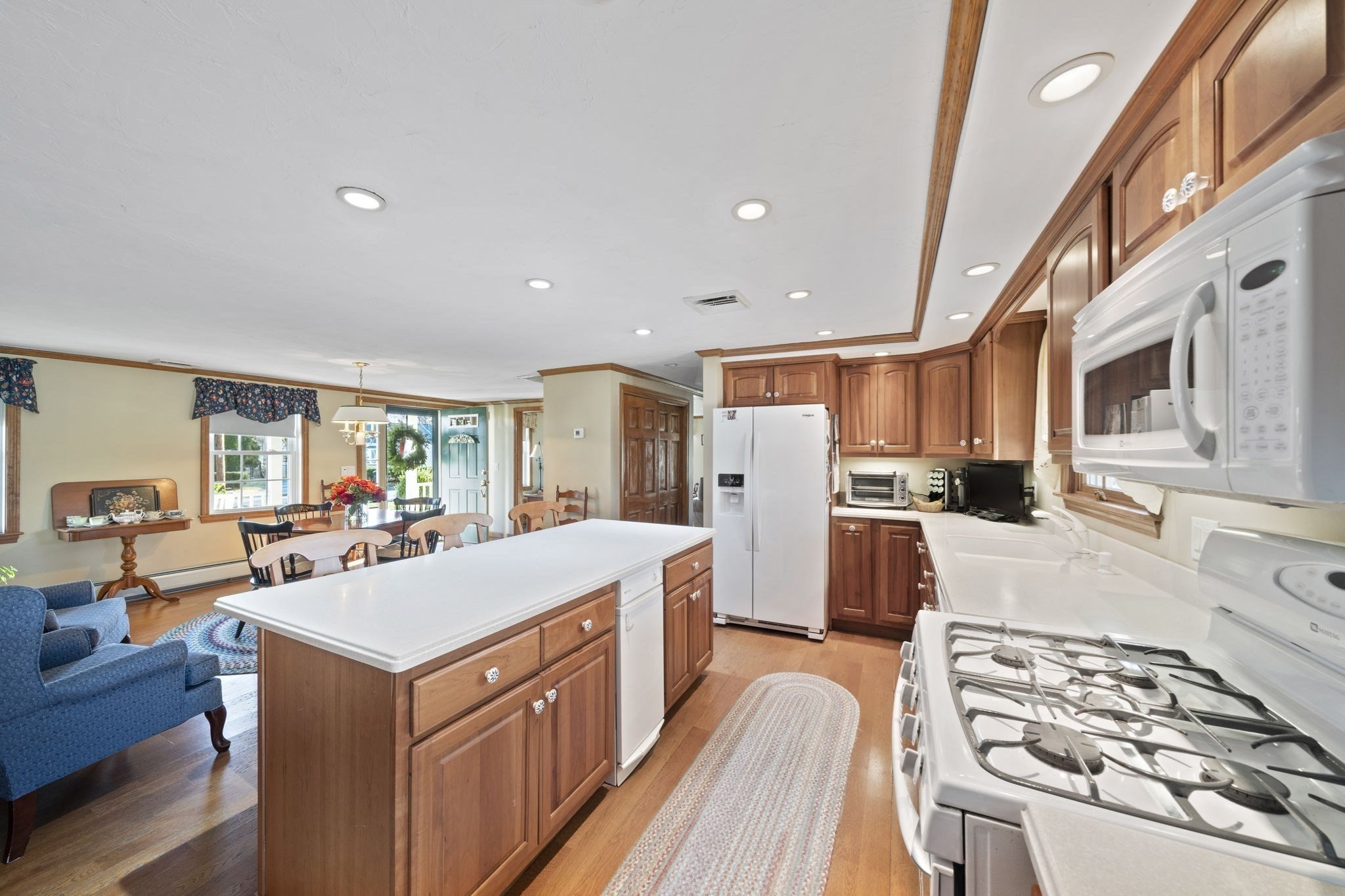 145 Jaffrey St, Weymouth, MA 02188 - Image 2