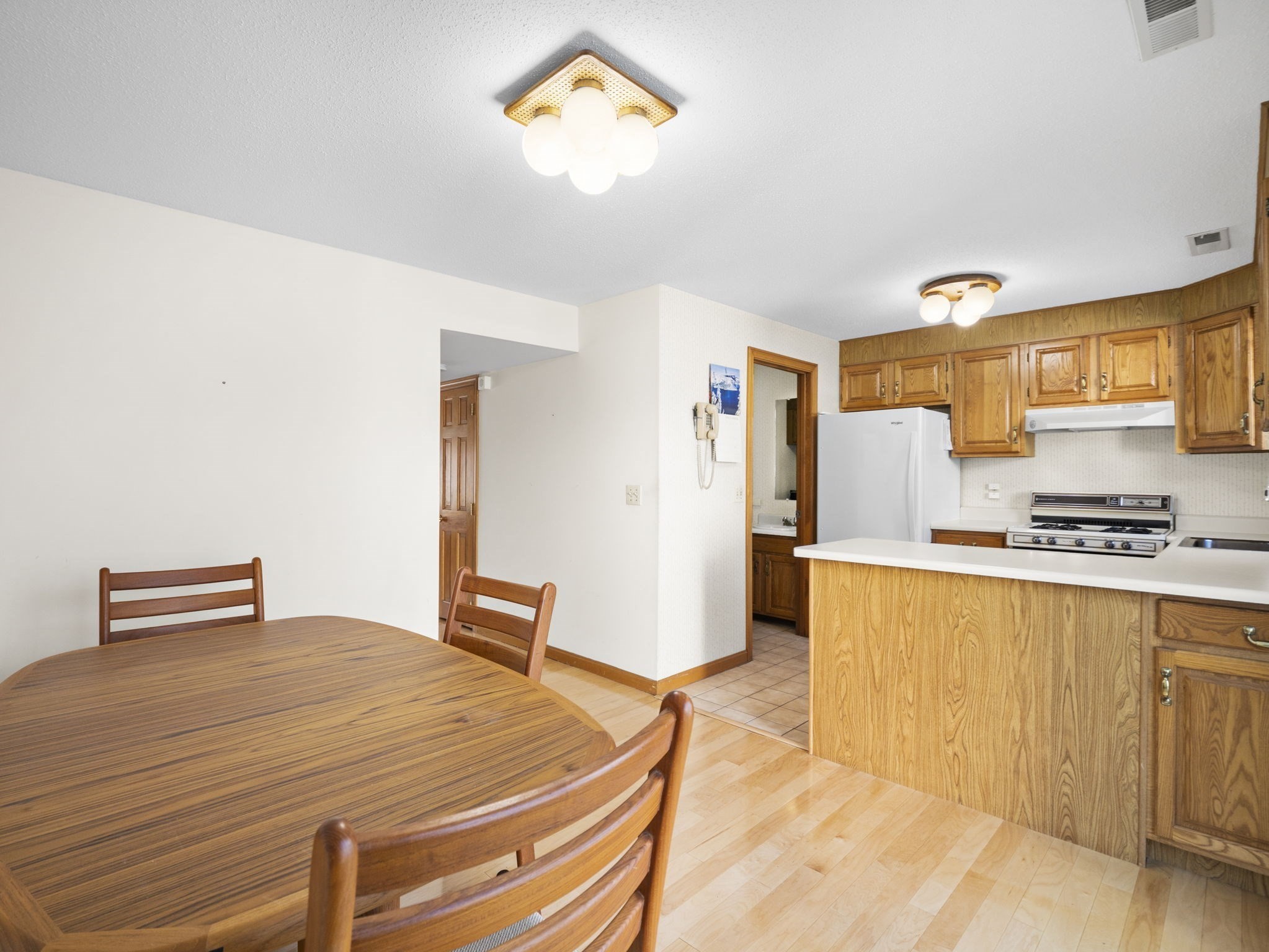 27 Boylston Ln Unit 27, Lowell, MA 01852 - Image 12