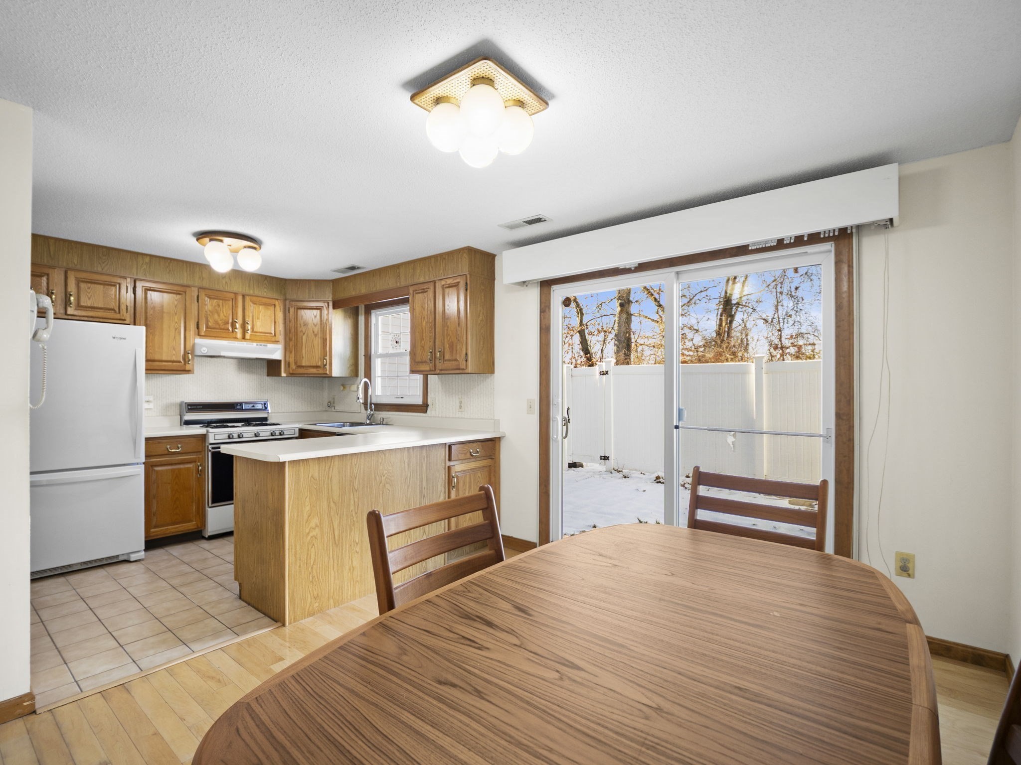 27 Boylston Ln Unit 27, Lowell, MA 01852 - Image 13