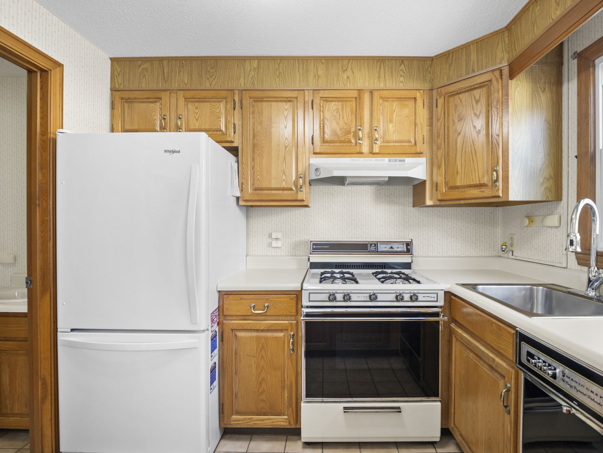 27 Boylston Ln Unit 27, Lowell, MA 01852 - Image 16