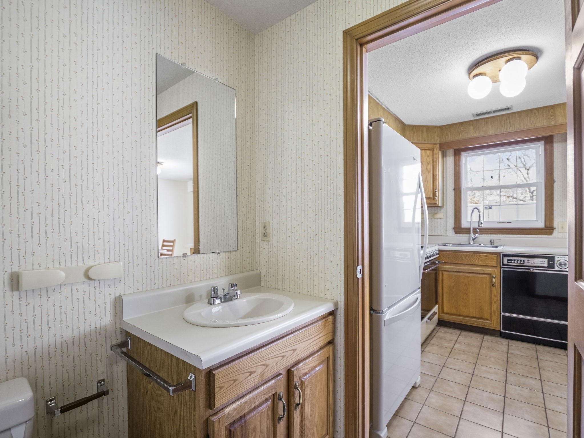 27 Boylston Ln Unit 27, Lowell, MA 01852 - Image 20