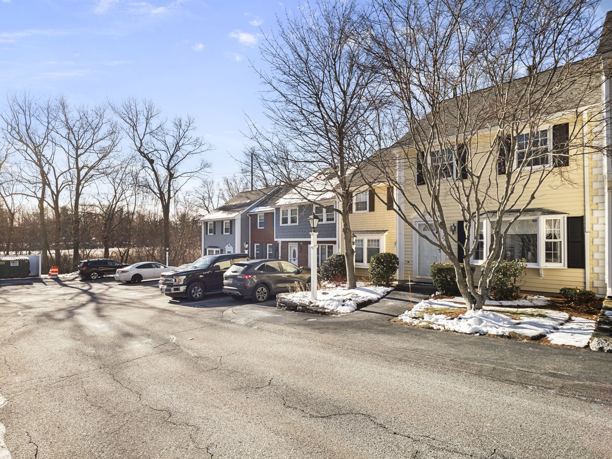 27 Boylston Ln Unit 27, Lowell, MA 01852 - Image 3