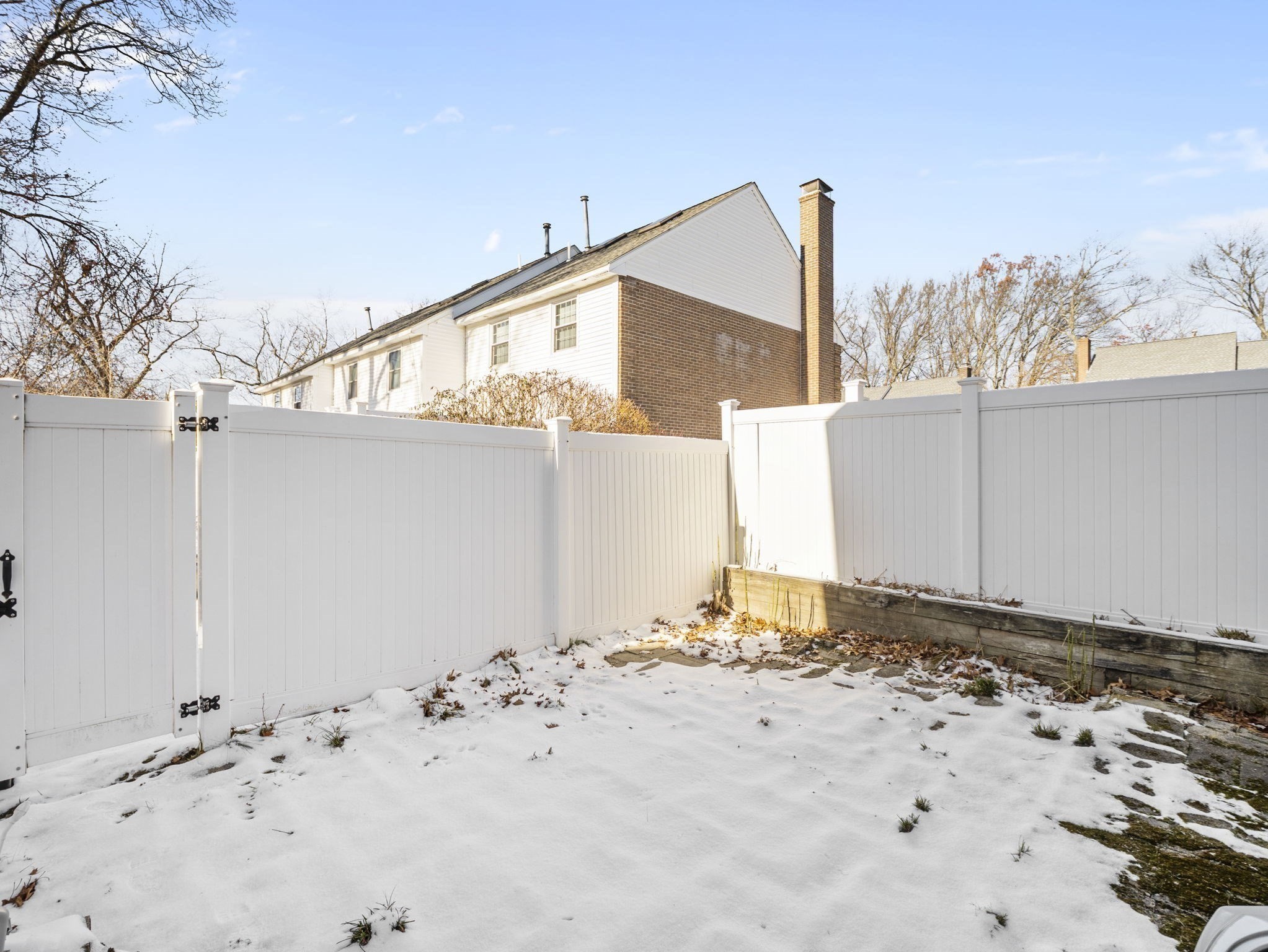 27 Boylston Ln Unit 27, Lowell, MA 01852 - Image 34