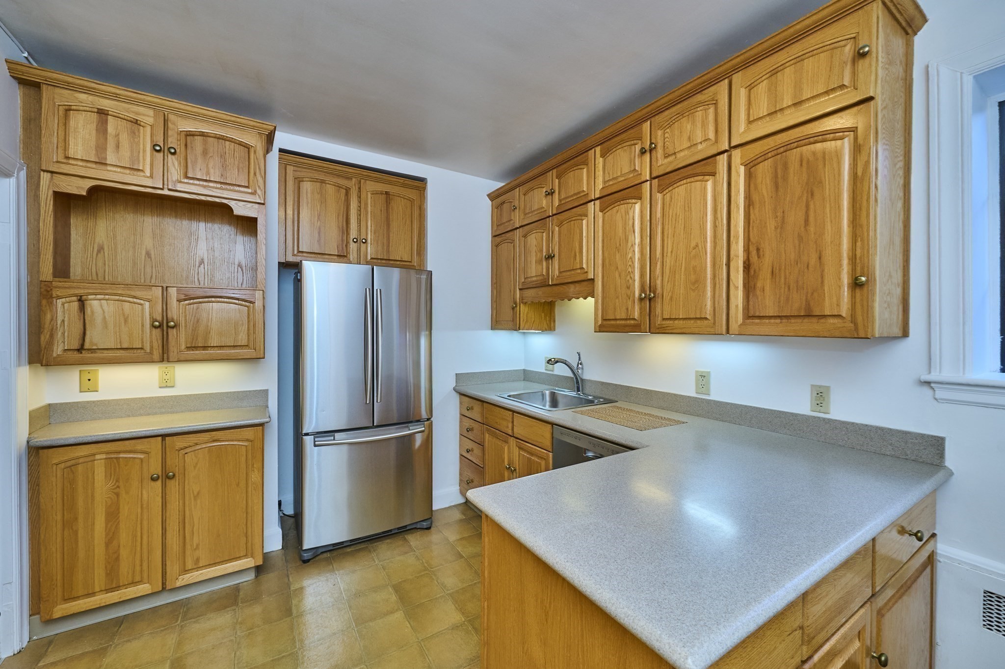 100 Sewall Ave Unit 5, Brookline, MA 02446 - Image 12