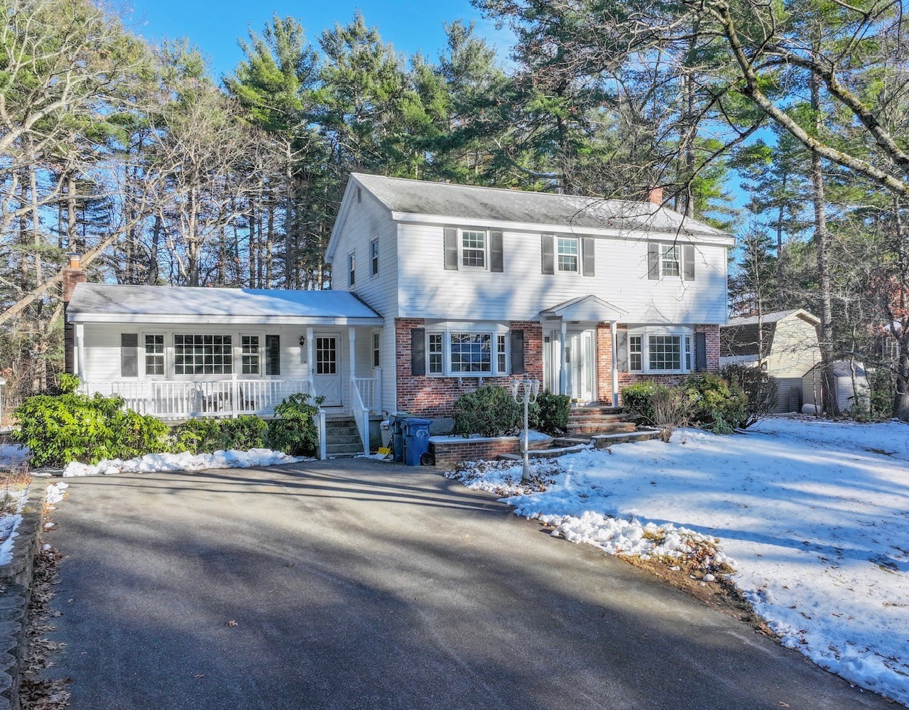 40 Maureen Drive, Tewksbury, MA 01876