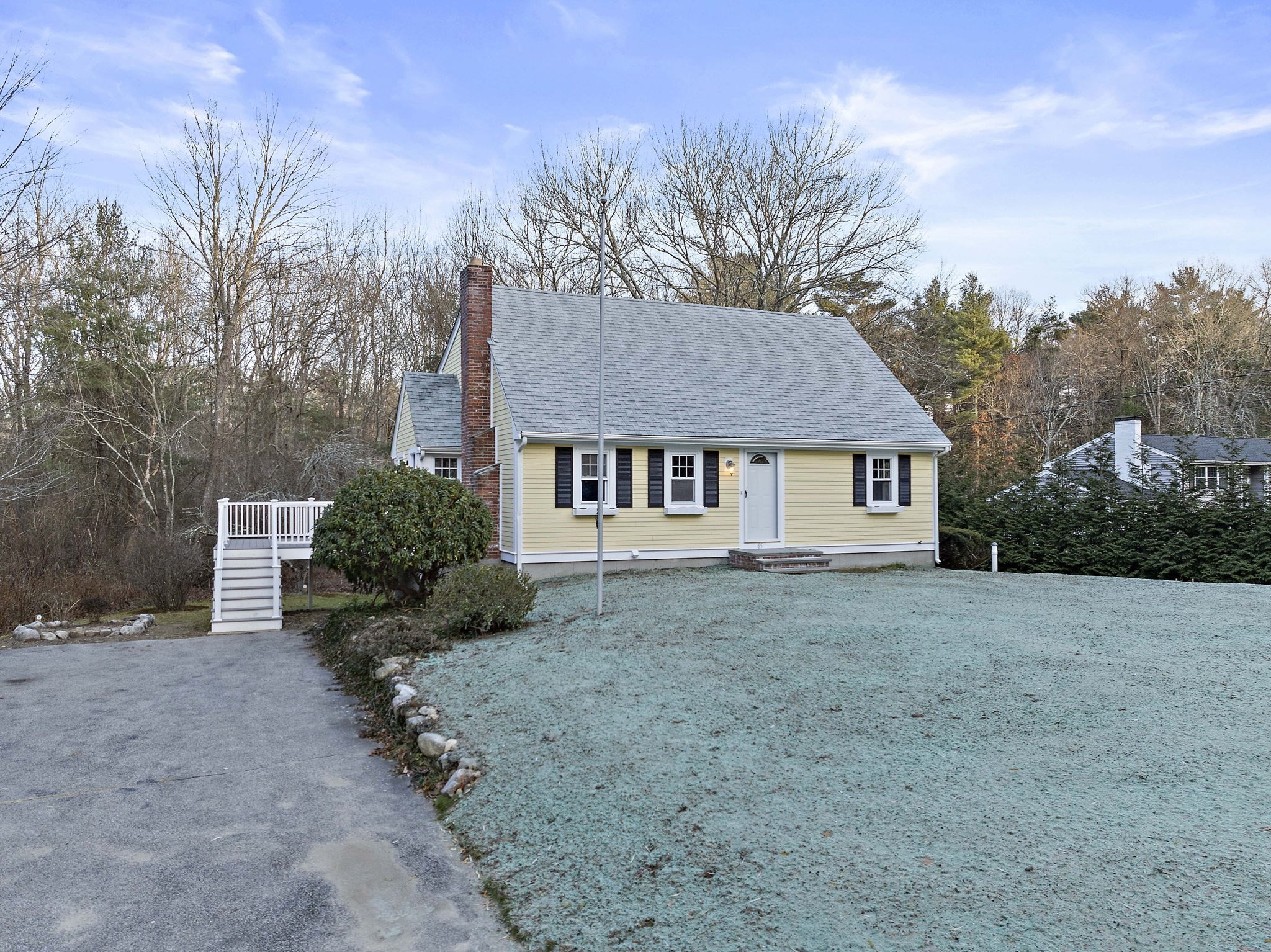 85 Grove St, Hanover, MA 02339 - Image 2