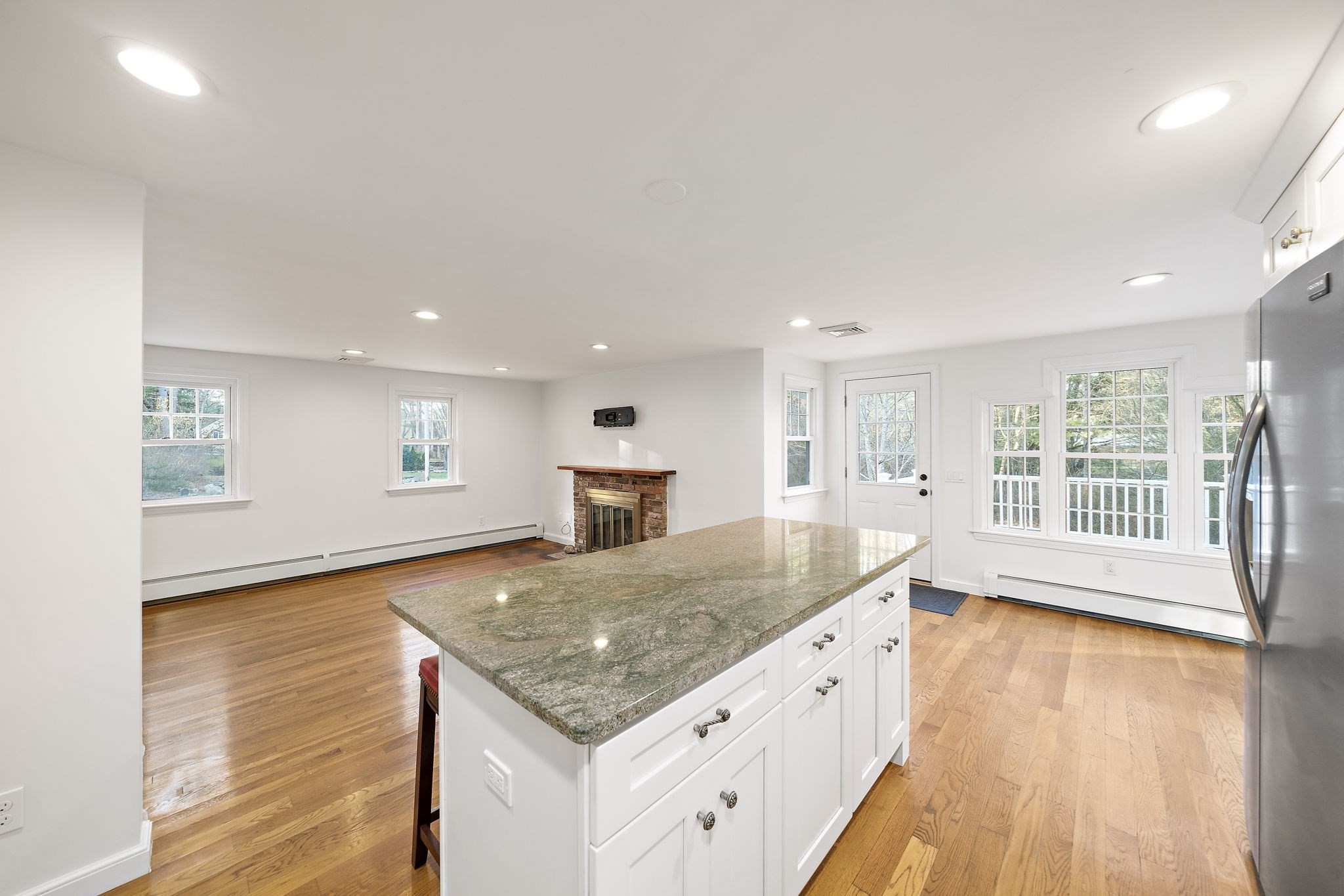 85 Grove St, Hanover, MA 02339 - Image 9