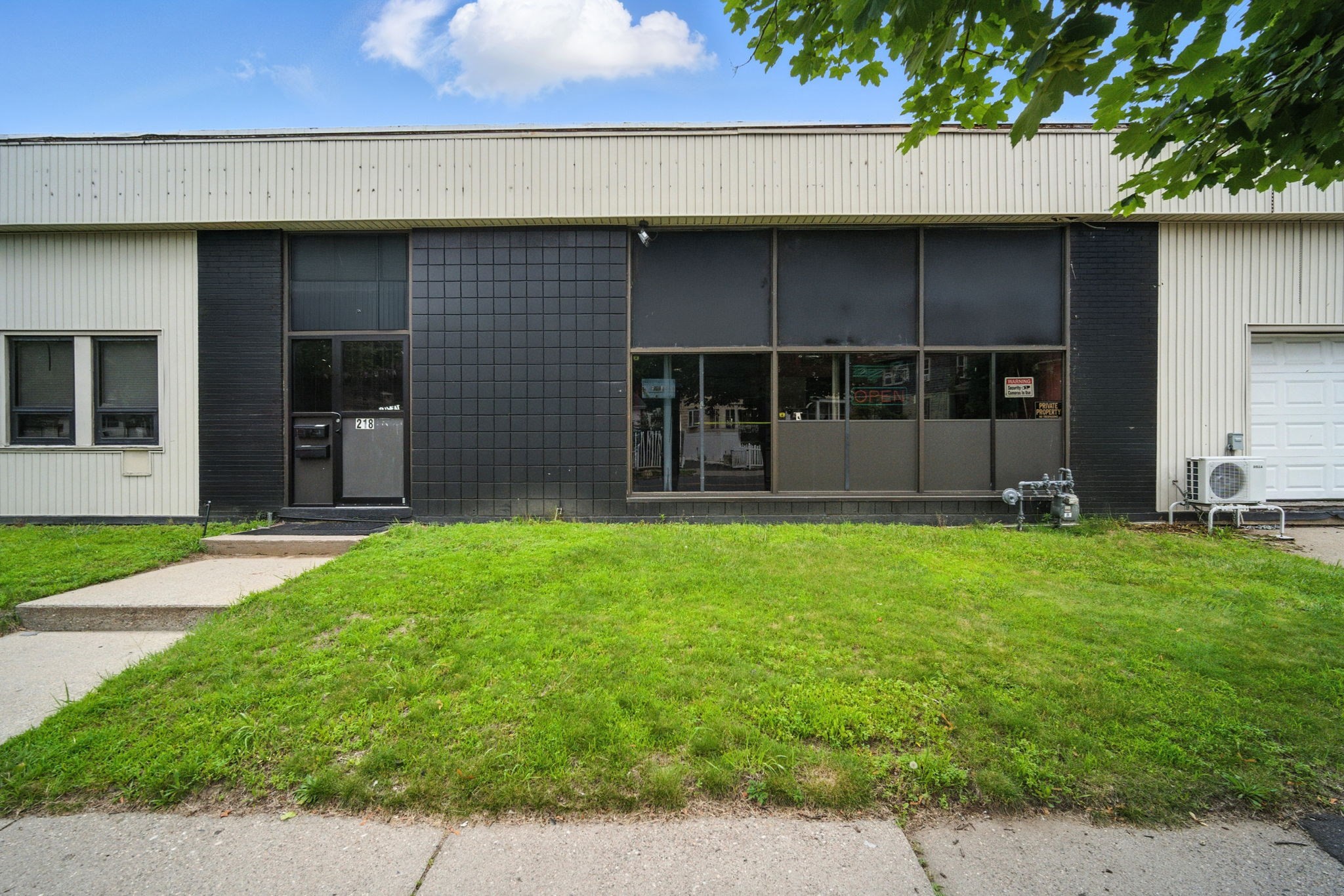 218 Saint James Blvd, Springfield, MA 01104 - Image 3