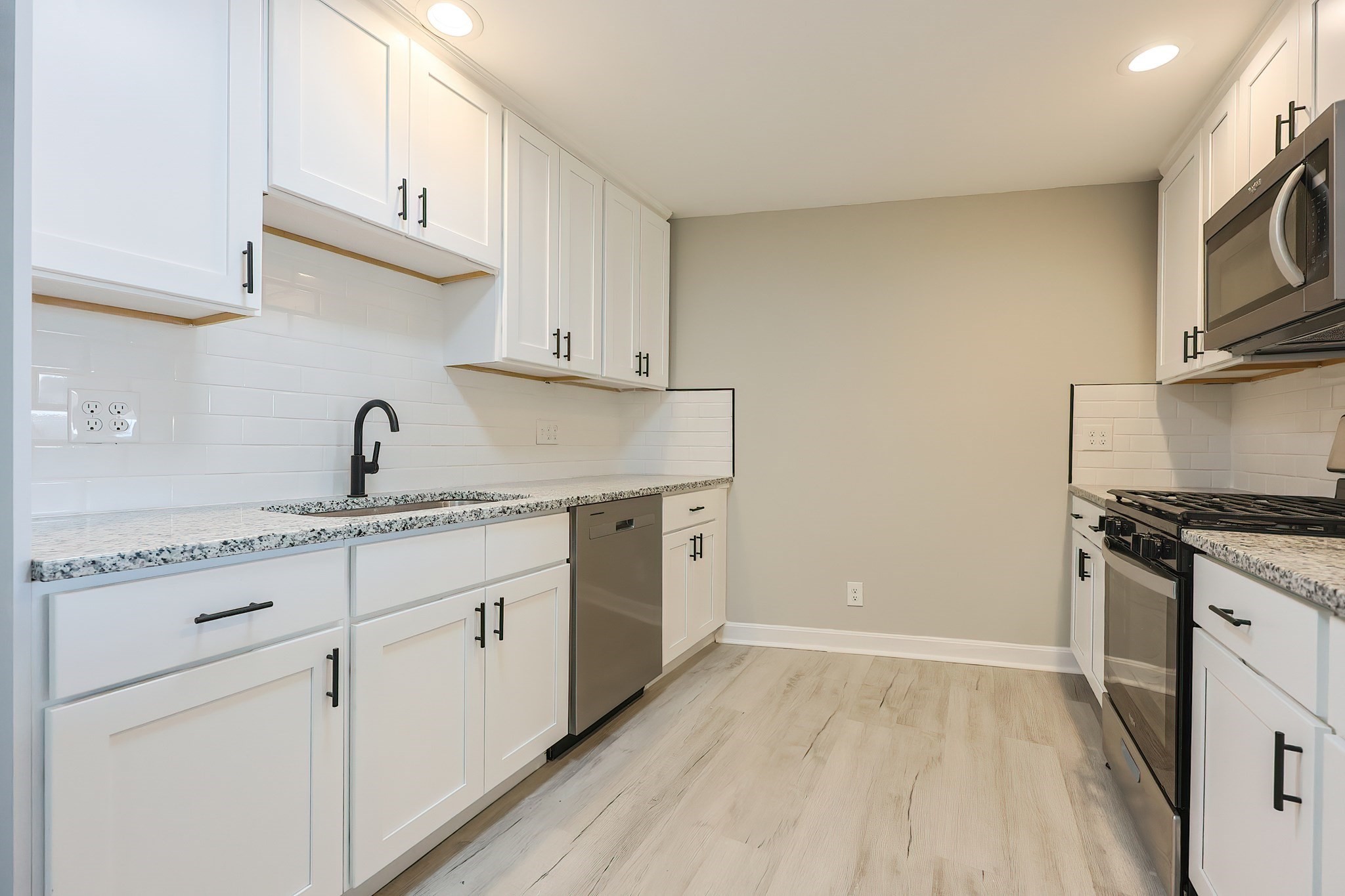 348 Rantoul Street Unit 202, Beverly, MA 01915 - Image 2