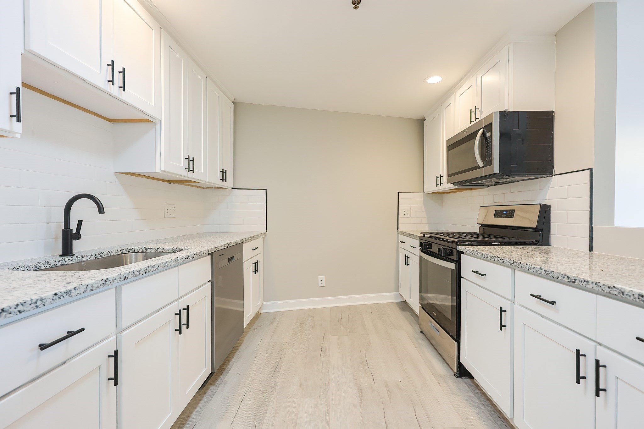 348 Rantoul Street Unit 202, Beverly, MA 01915 - Image 4