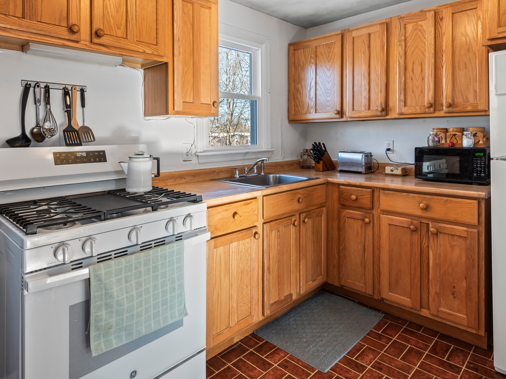 411 Daniels Street, Fitchburg, MA 01420 - Image 18