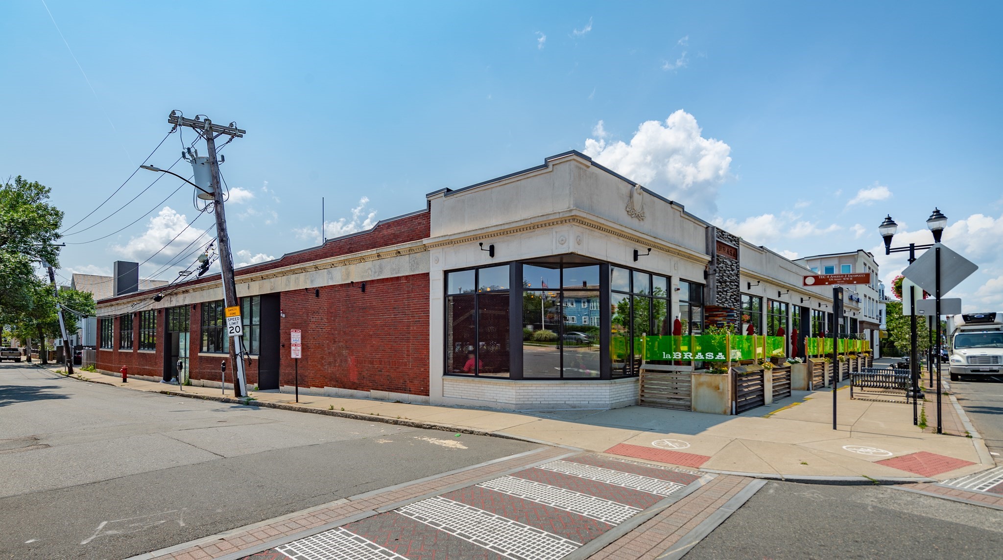 122 Broadway, Somerville, MA 02145