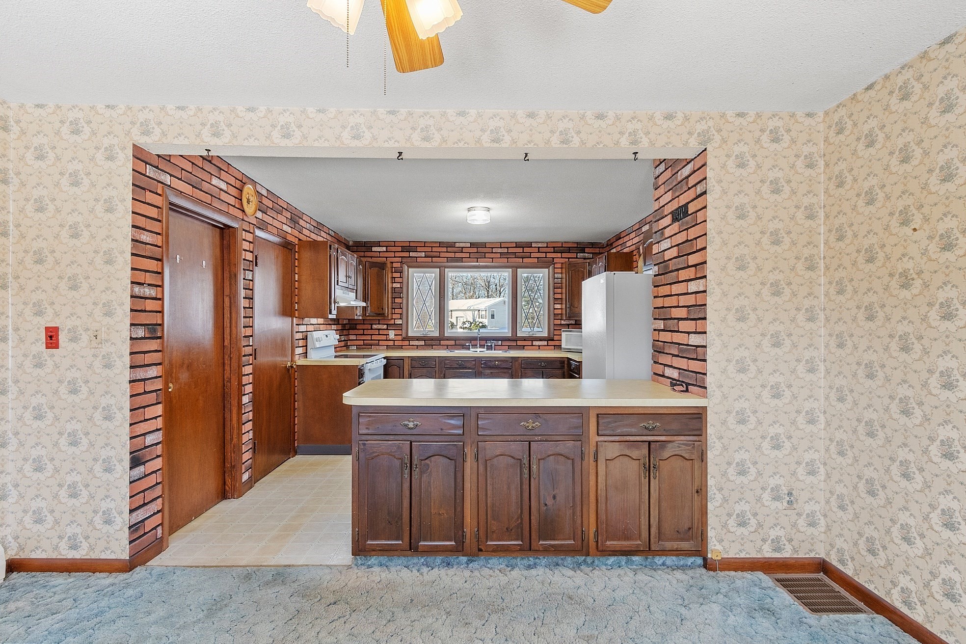 318 Lovewell St, Gardner, MA 01440 - Image 15