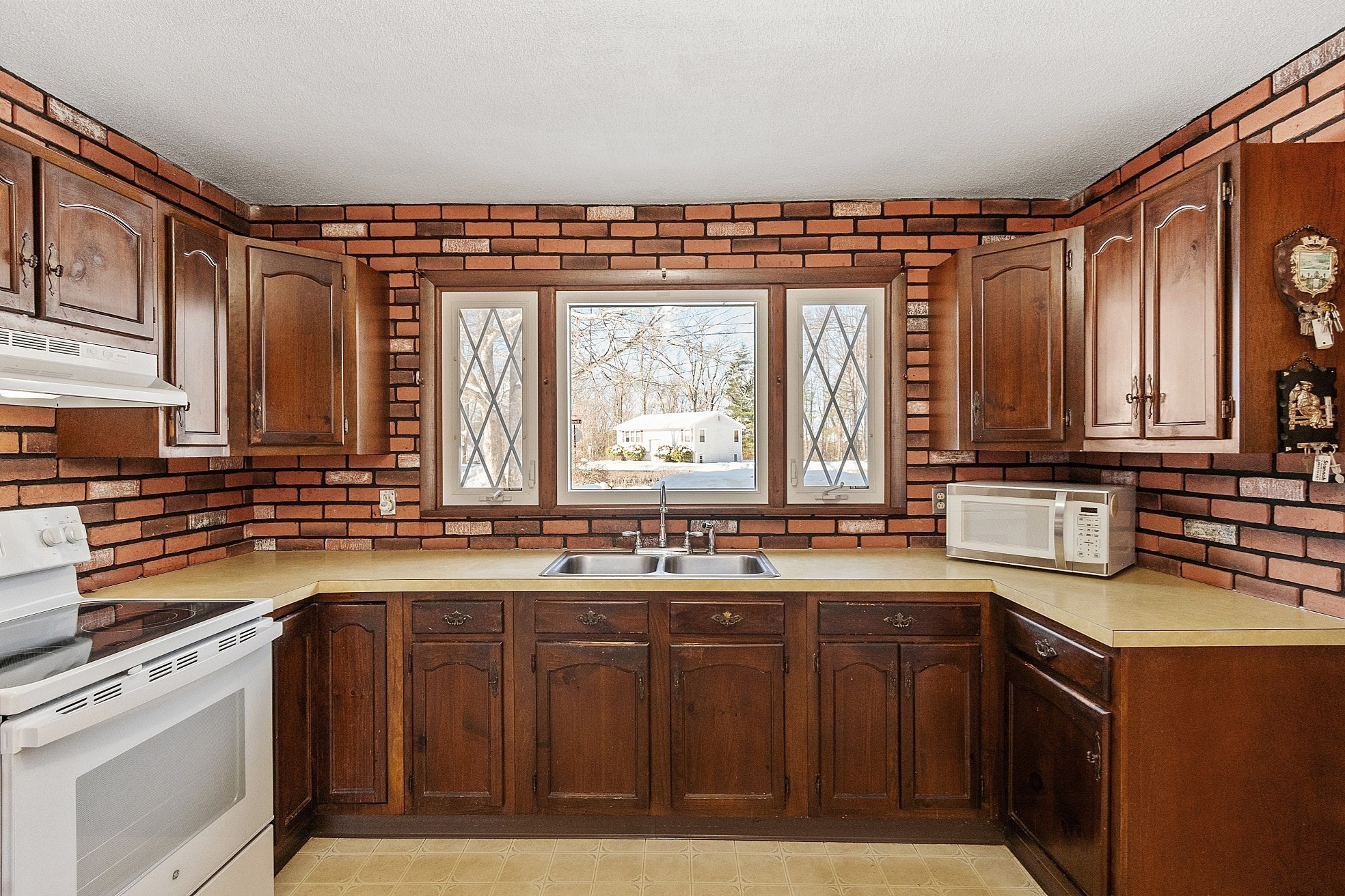 318 Lovewell St, Gardner, MA 01440 - Image 9