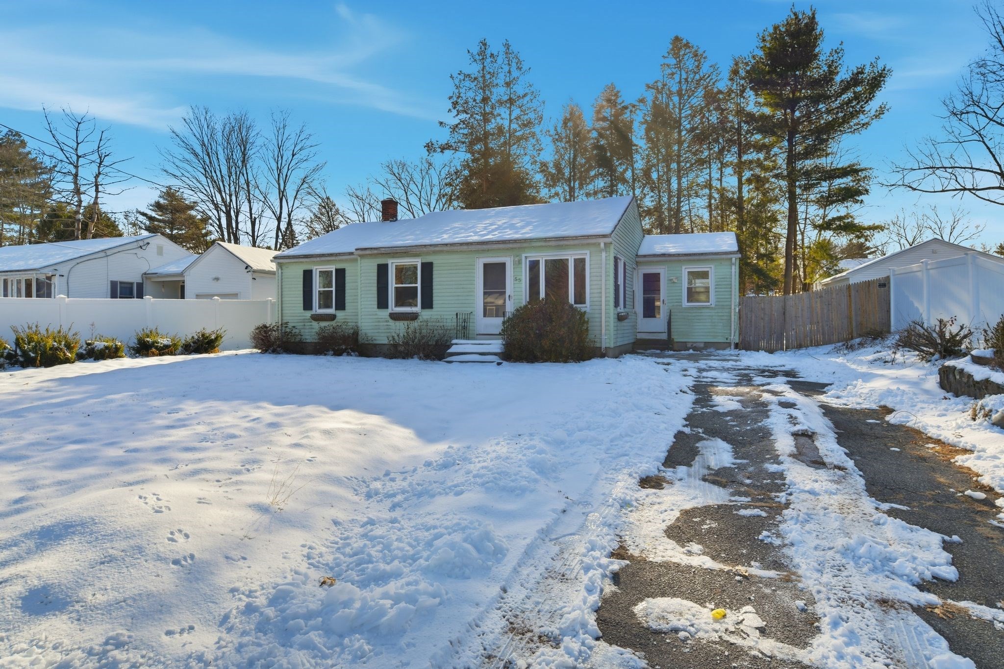 55 Gardens Dr, Springfield, MA 01119 - Image 2
