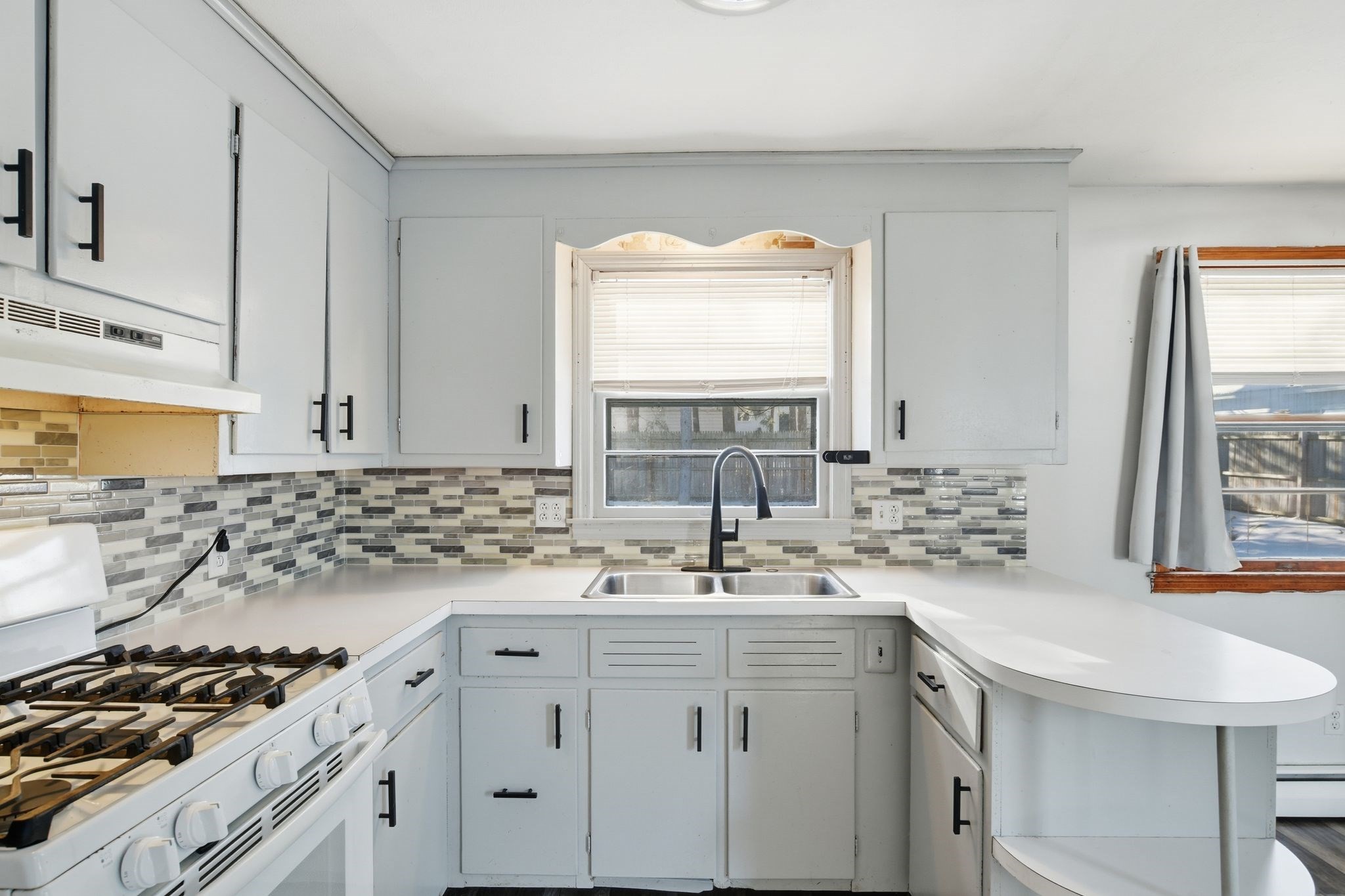 55 Gardens Dr, Springfield, MA 01119 - Image 12