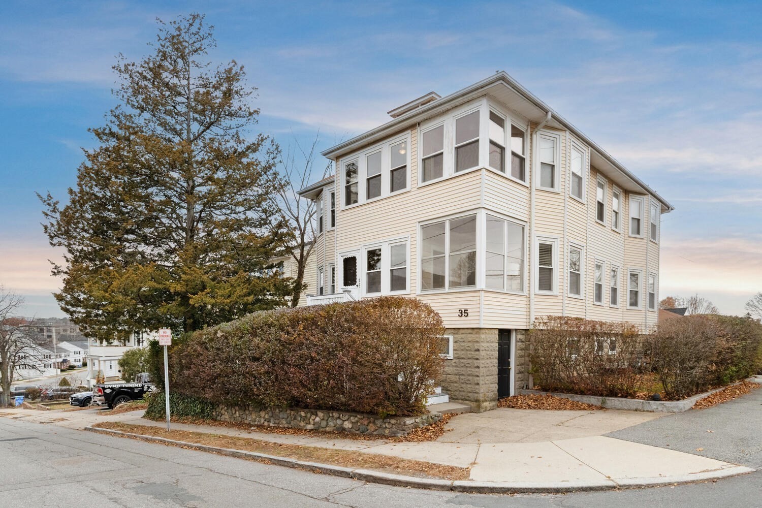 35 Richardson St Unit 2, Wakefield, MA 01880 - Image 3