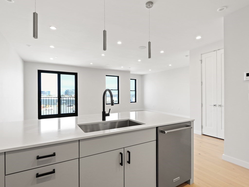 340 West 2nd Street Unit 17, South Boston, Boston, MA 02127 - Image 13