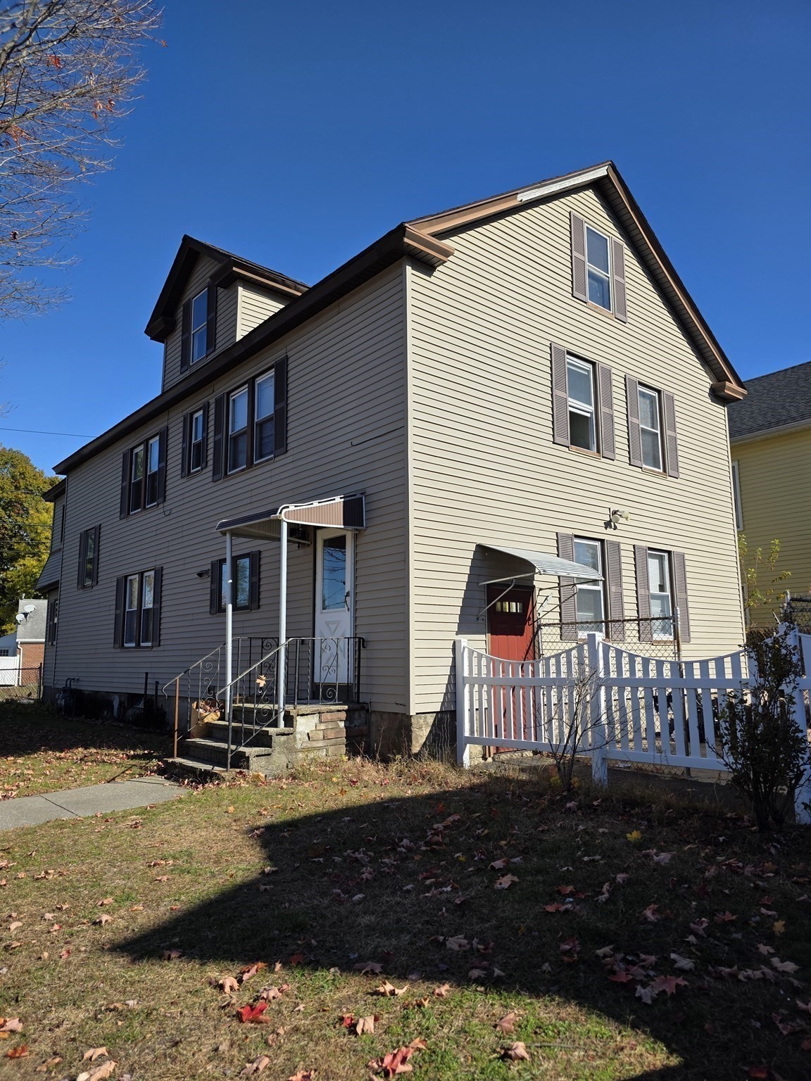 24 Rowley St, Agawam, MA 01001 - Image 2