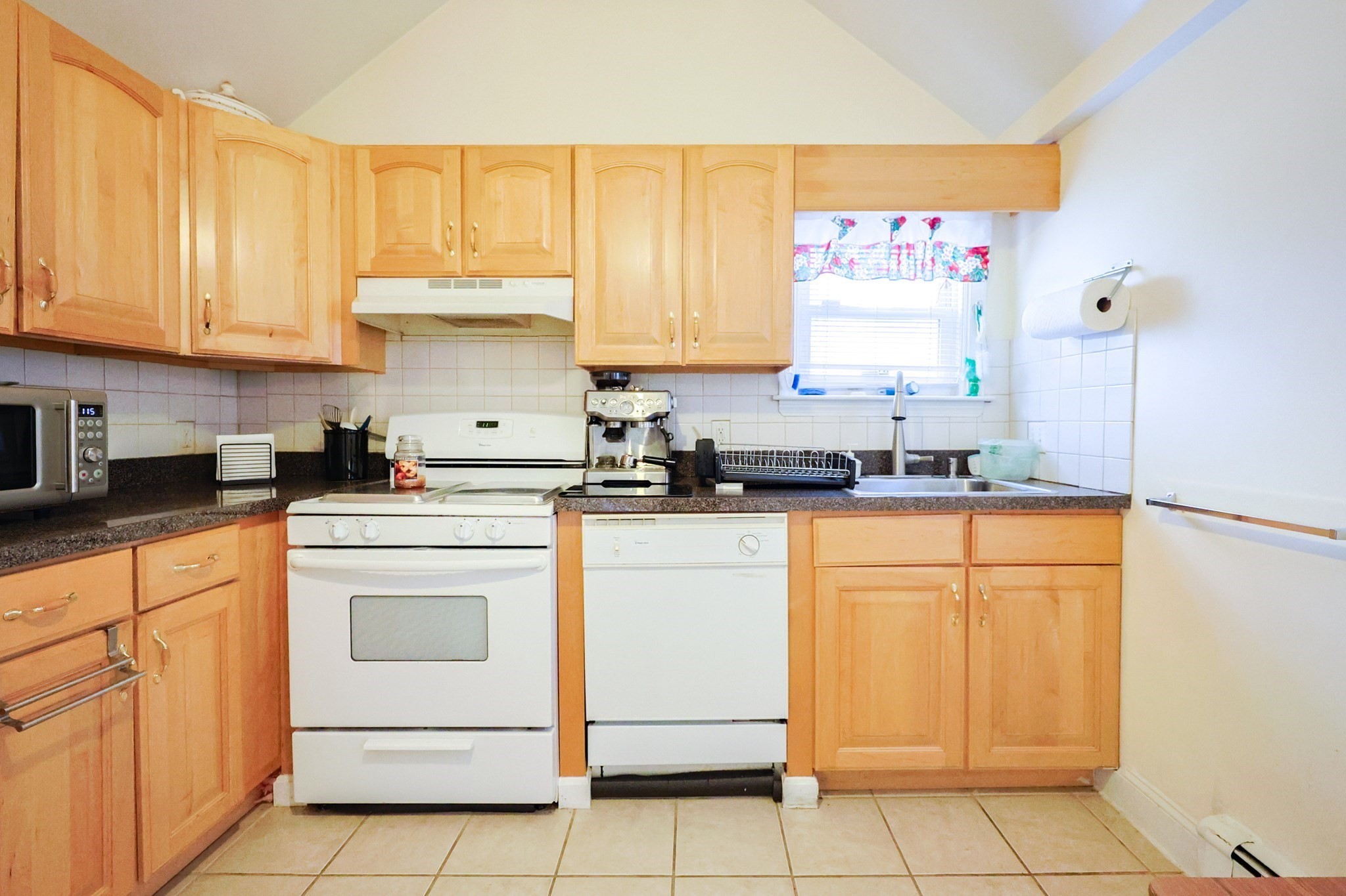 42 Auburn St., Malden, MA 02148 - Image 11