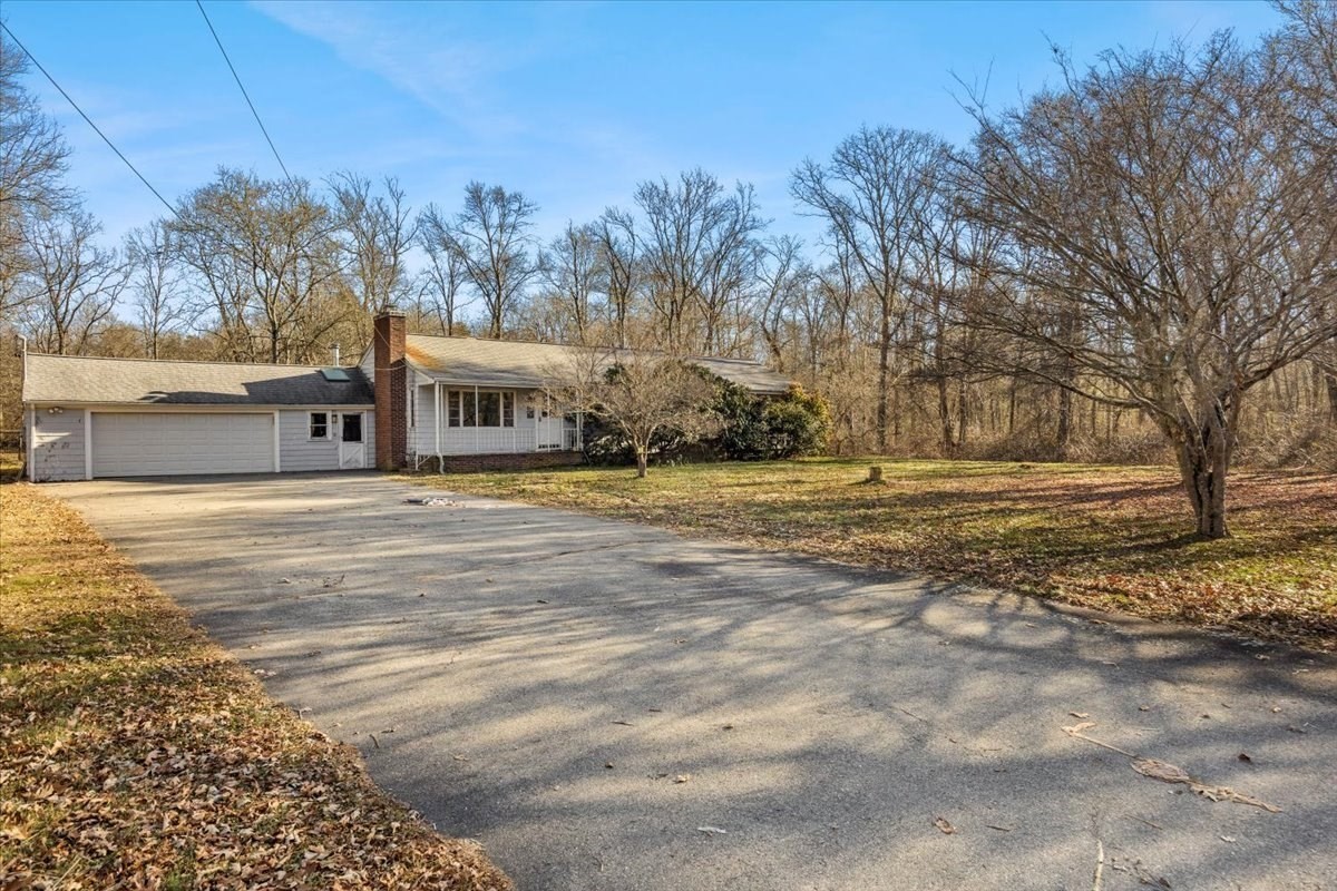 203 Hornbine Rd, Swansea, MA 02777