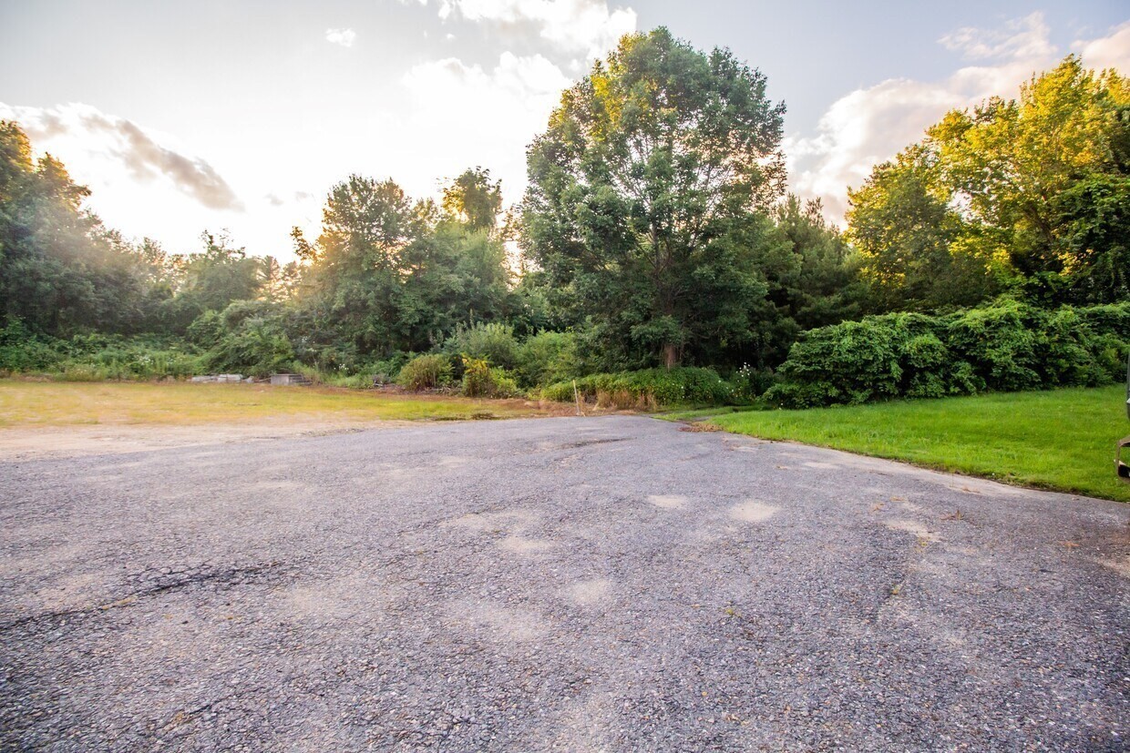 1150 Main St, Leicester, MA 01524 - Image 8