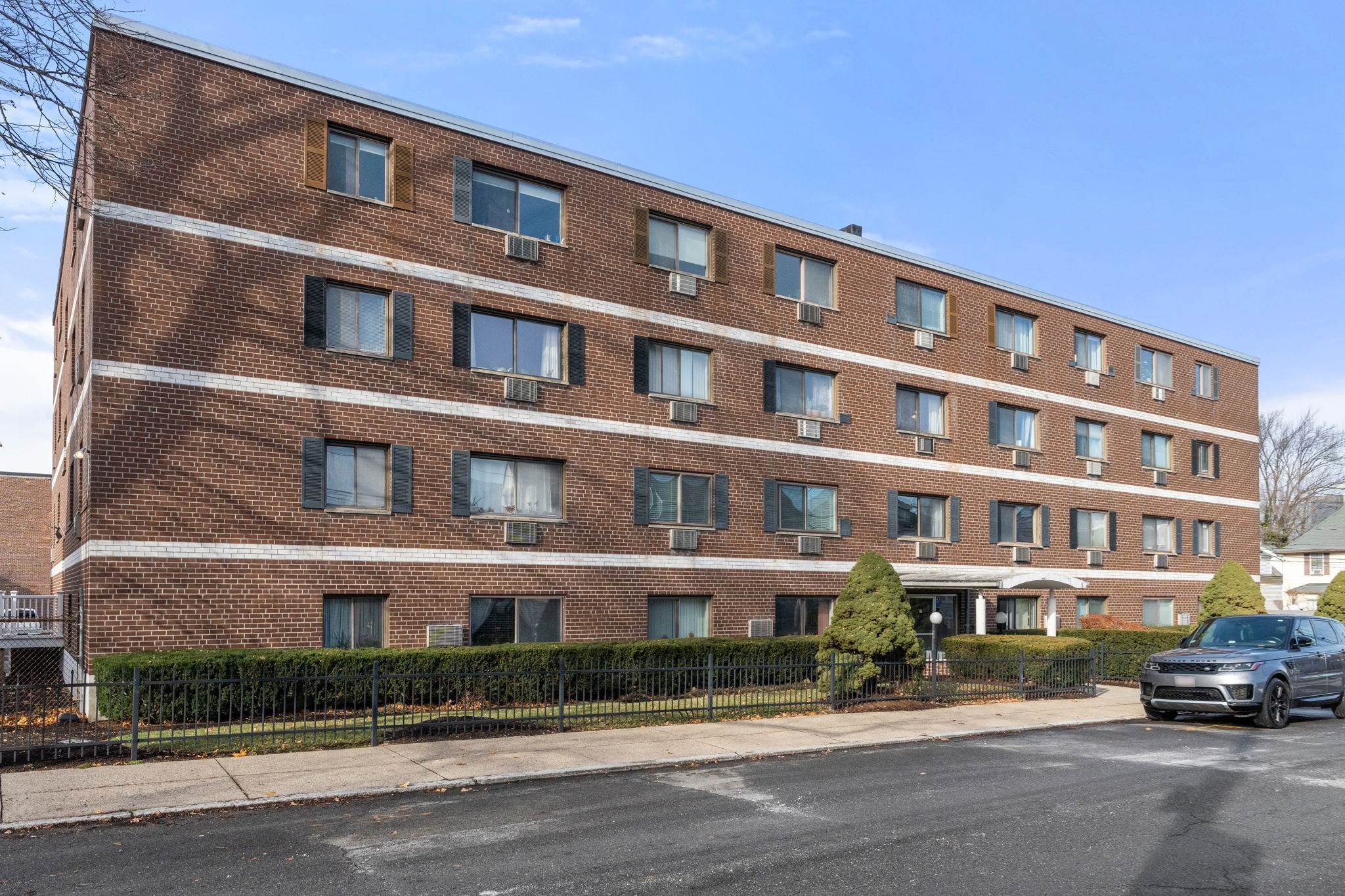 35 Glencoe Street Unit 43, Brighton, Boston, MA 02134 - Image 25