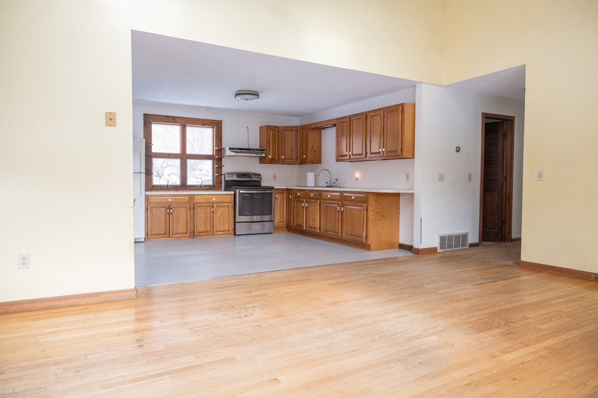 163 Prospect St Ext, Westfield, MA 01085 - Image 10