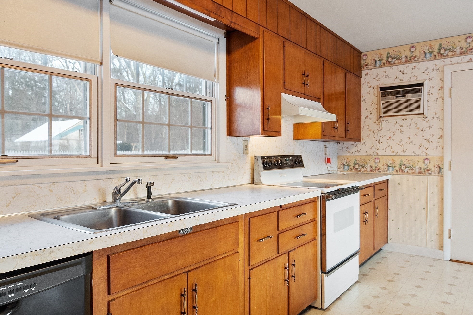 31 Locke Ave, Athol, MA 01331 - Image 11