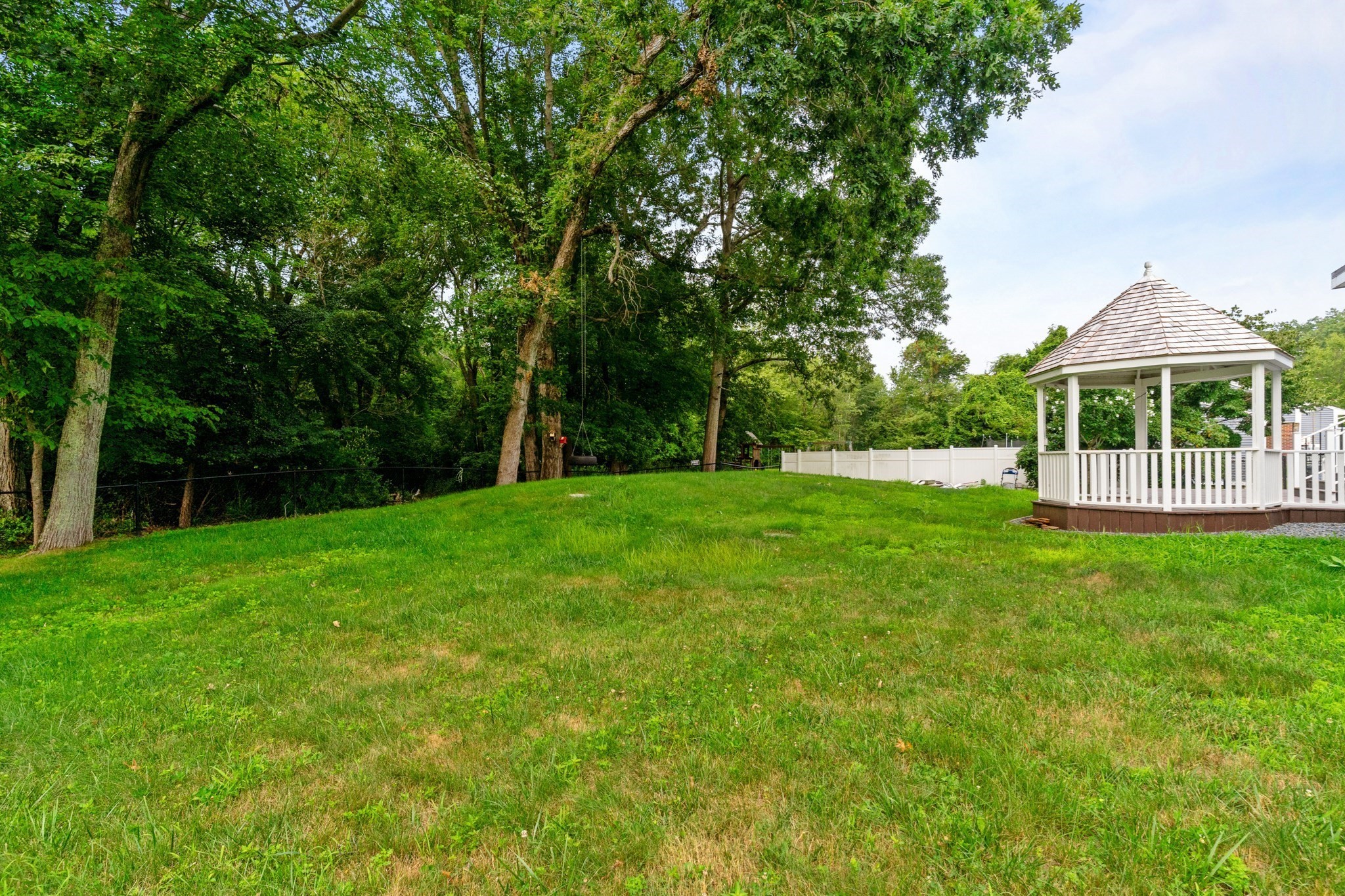 249 Barneyville Rd, Swansea, MA 02777 - Image 35