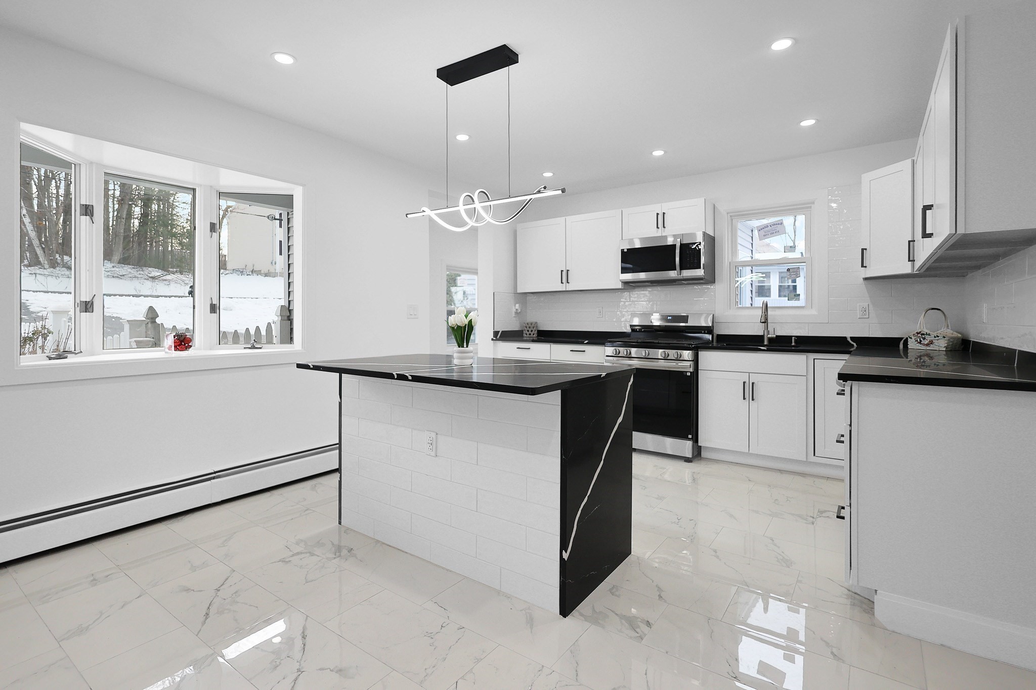 255 Oakland Ave, Methuen, MA 01844