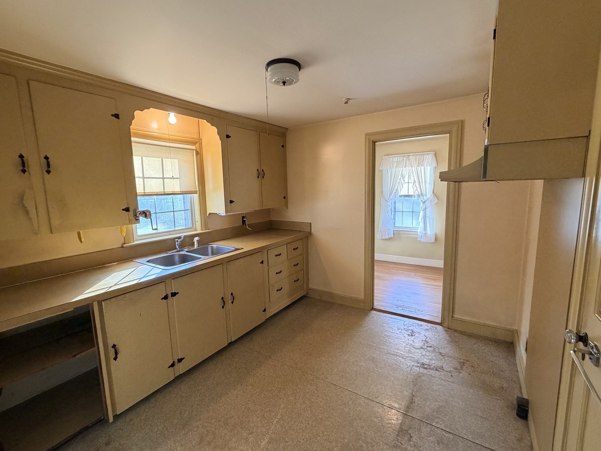 192 Concord Rd, Lincoln, MA 01773 - Image 12