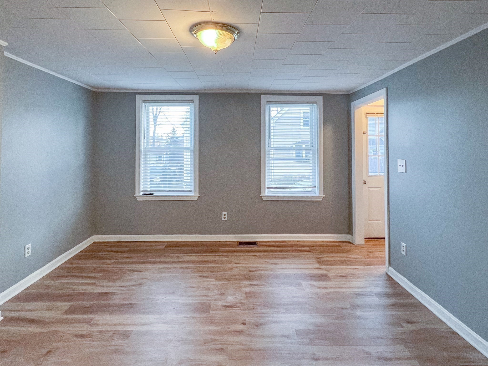 19 Common St, Weymouth, MA 02188 - Image 12