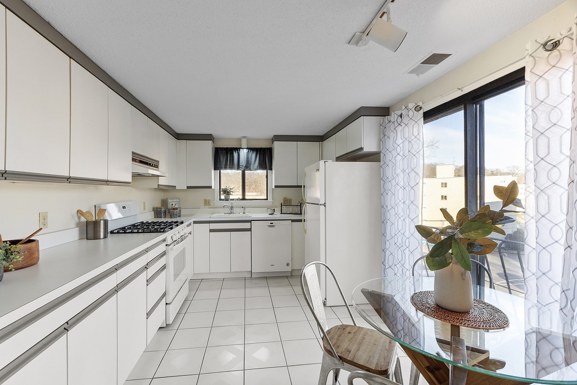 295 W. Wyoming Avenue Unit 10C, Stoneham, MA 02180 - Image 12