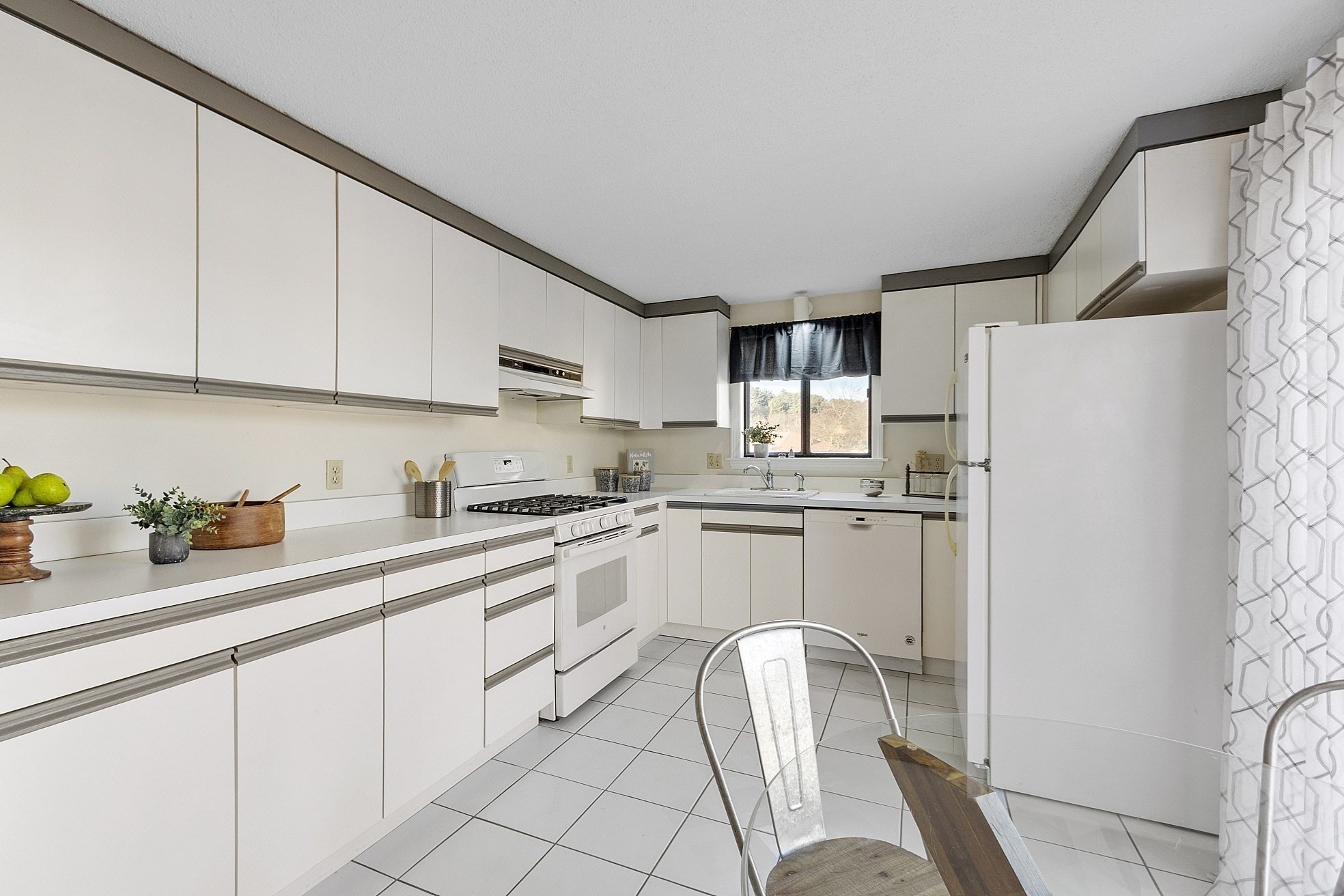 295 W. Wyoming Avenue Unit 10C, Stoneham, MA 02180 - Image 14