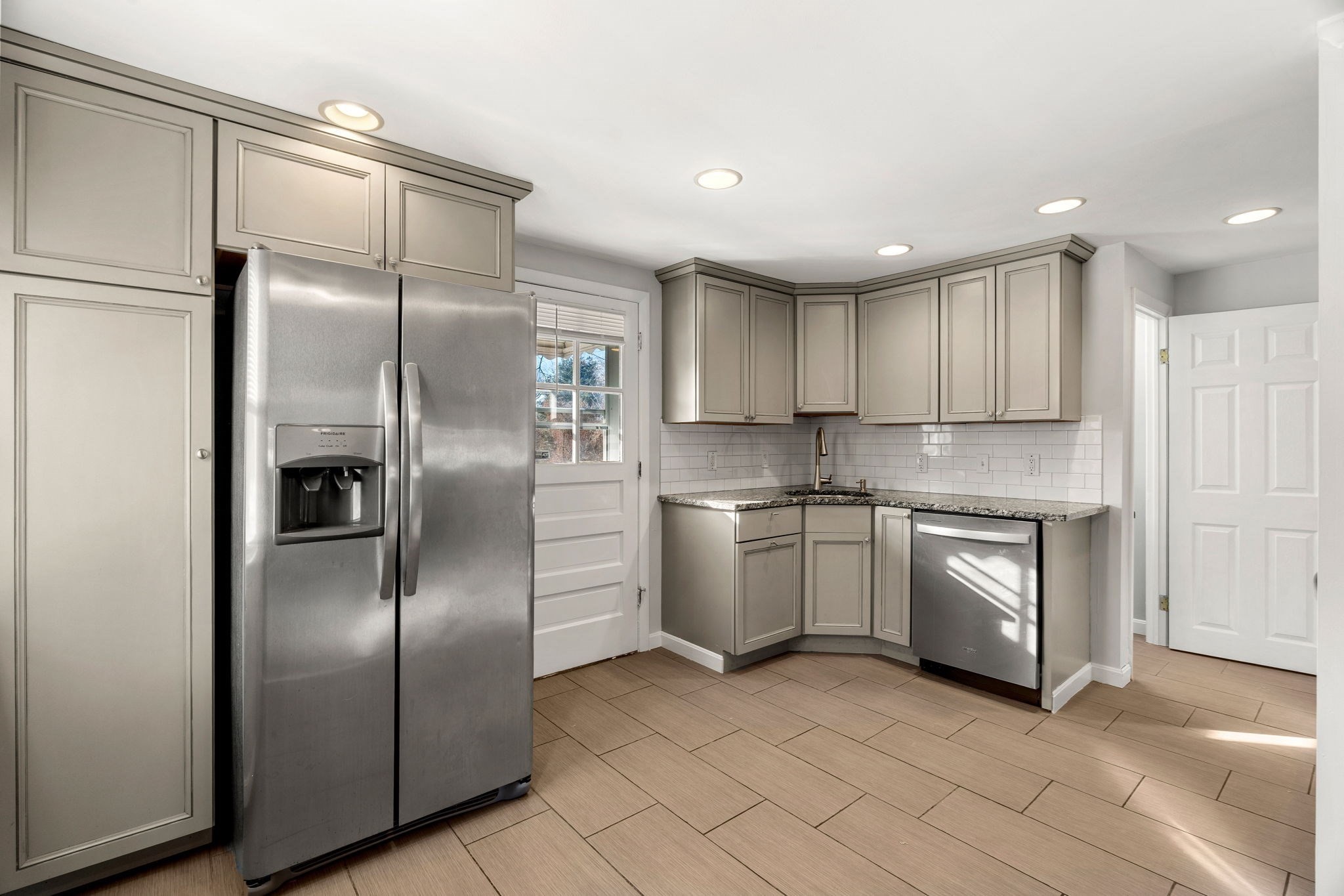 2 Kingston St Unit 2, North Andover, MA 01845 - Image 2