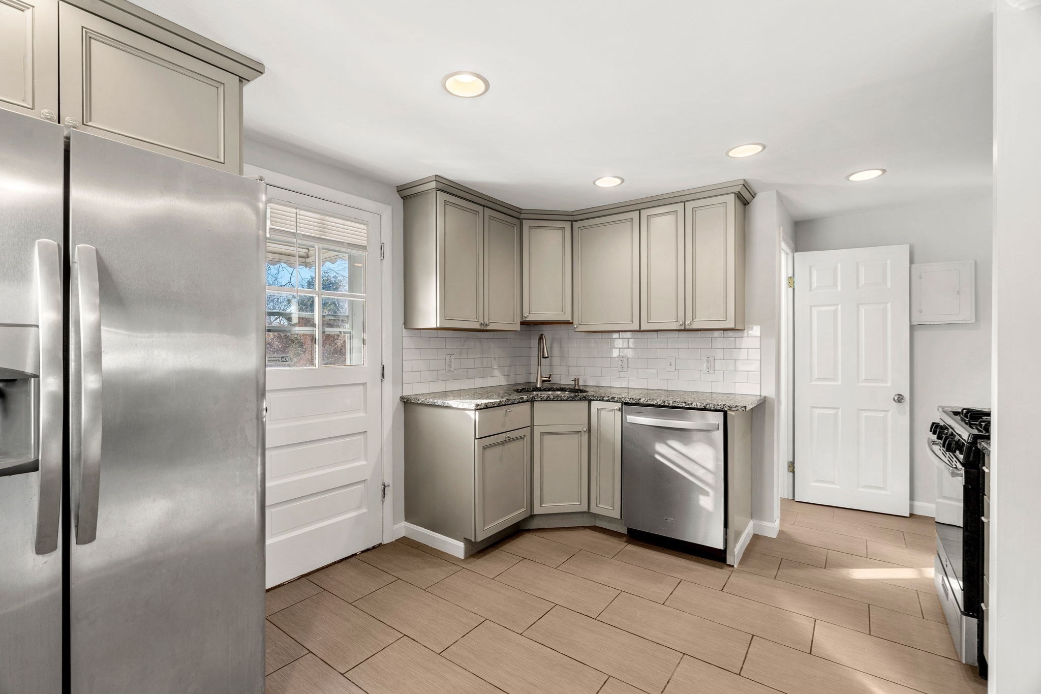 2 Kingston St Unit 2, North Andover, MA 01845 - Image 5