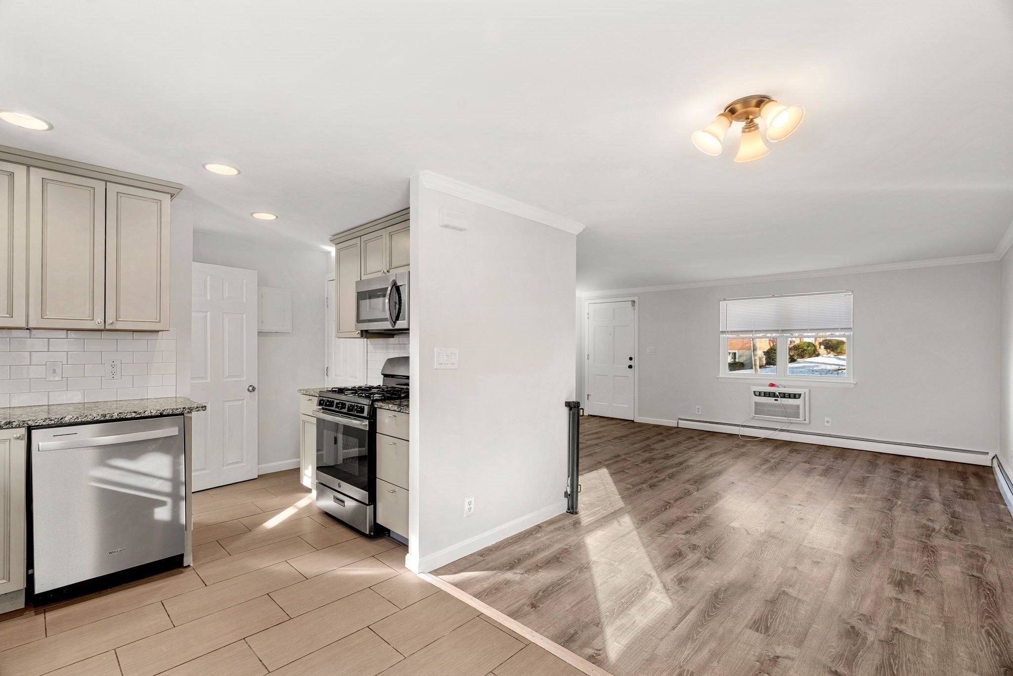 2 Kingston St Unit 2, North Andover, MA 01845 - Image 8