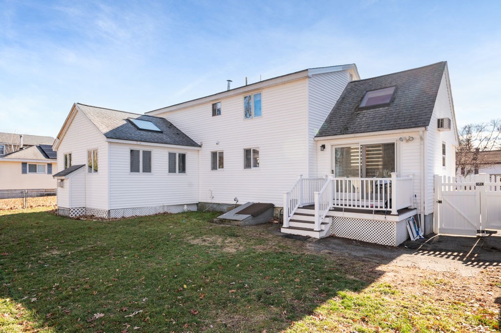 37 Pinewood Ave, Billerica, MA 01821 - Image 4