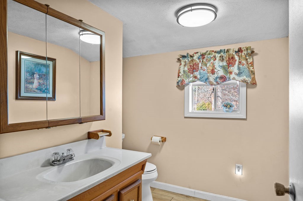 37 Pinewood Ave, Billerica, MA 01821 - Image 31