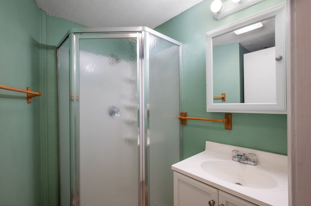 37 Pinewood Ave, Billerica, MA 01821 - Image 35